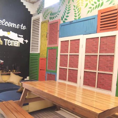 Rumah Teman Hostel Семаранг Екстериор снимка