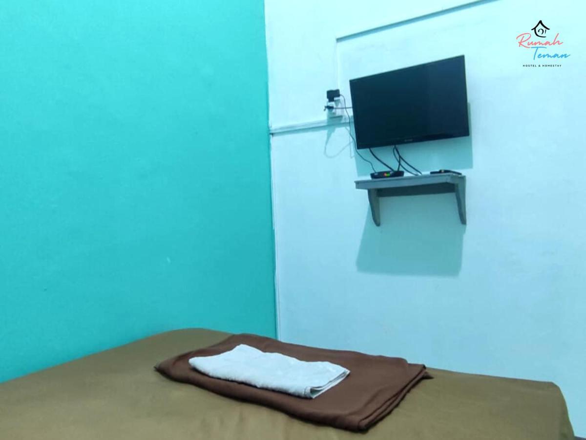 Rumah Teman Hostel Семаранг Екстериор снимка
