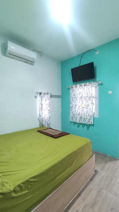 Rumah Teman Hostel Семаранг Екстериор снимка